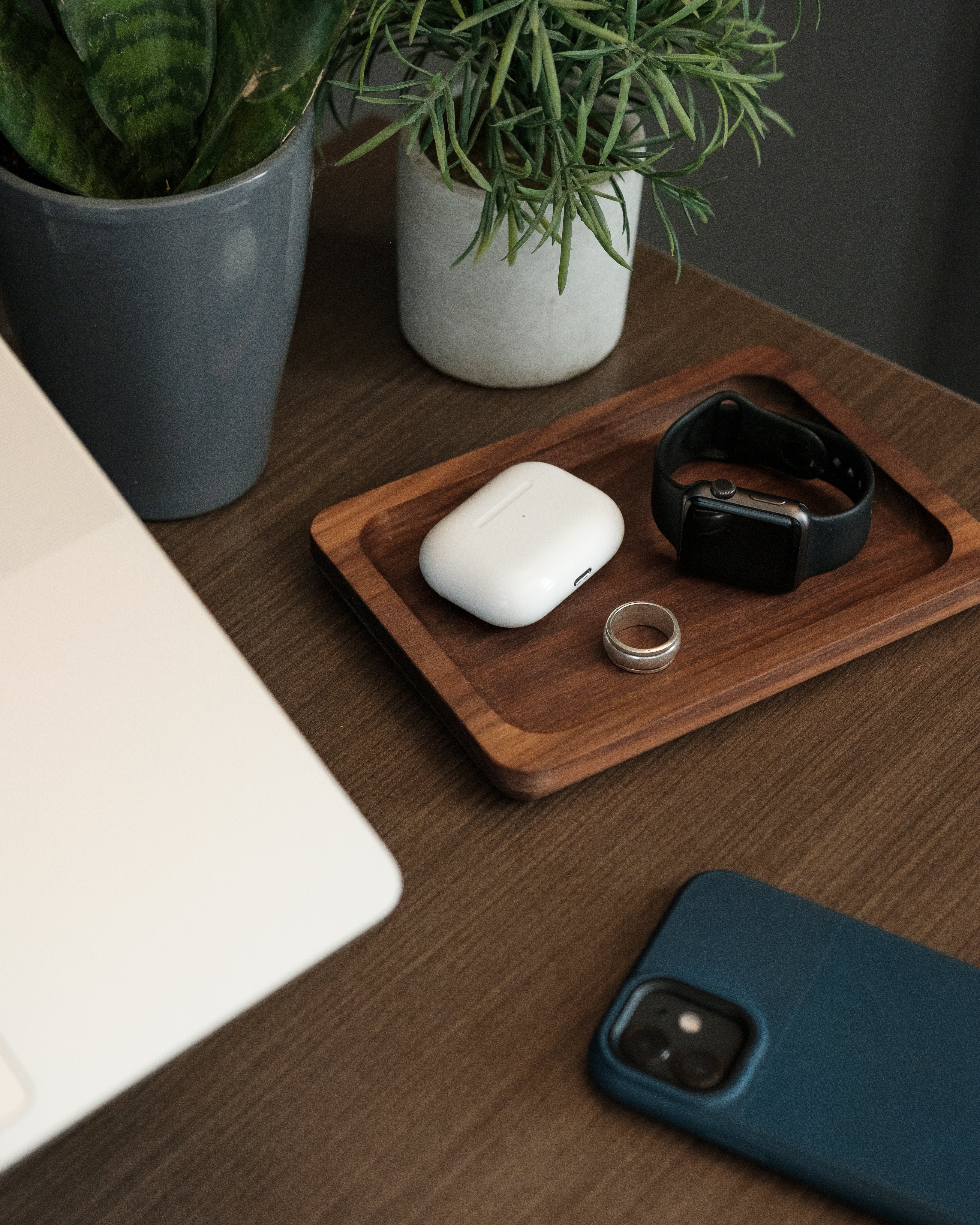 office-flat-lay-on-wooden-desk-with-catch-tray.jpg